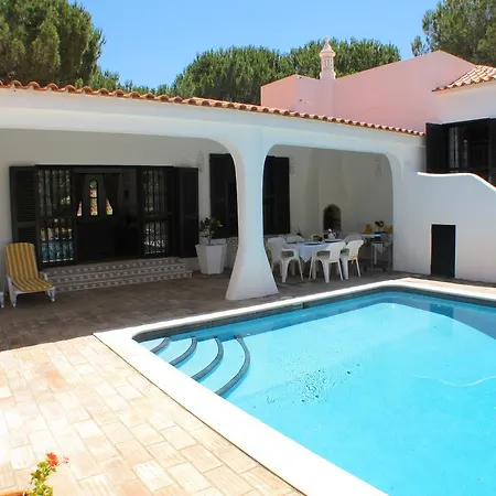 Vila Casa Camelia *