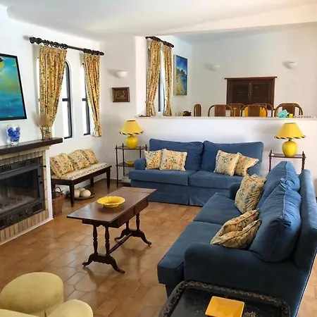 Vila Casa Camelia *