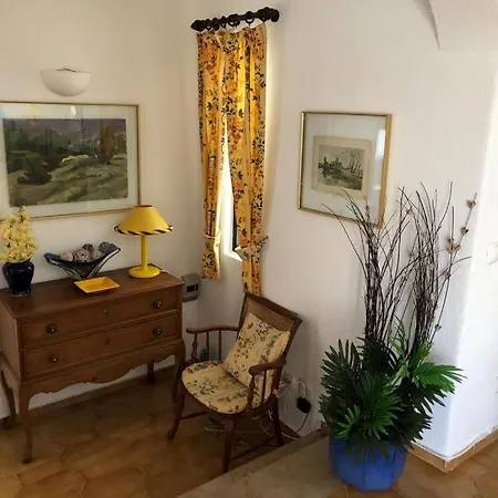 Casa Camelia فيلة فيلامورا