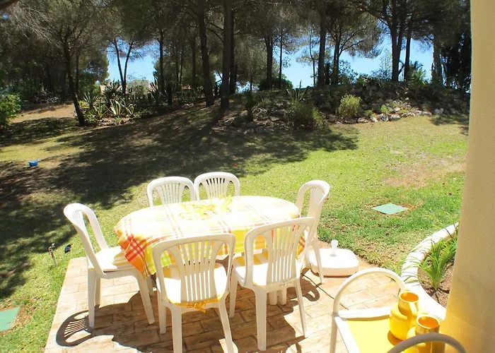 Casa Camelia Βιλαμούρα