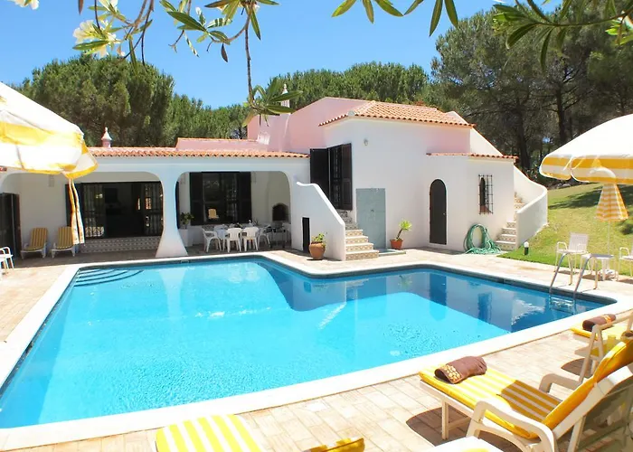 Casa Camelia Βιλαμούρα