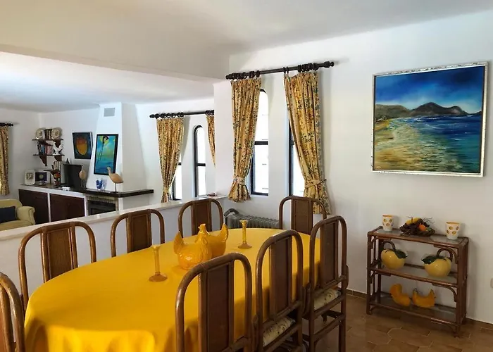 Casa Camelia Βίλα Βιλαμούρα