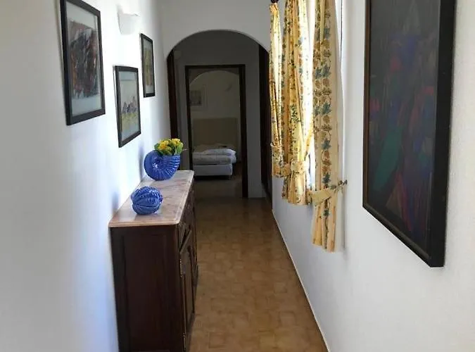 Casa Camelia Βιλαμούρα