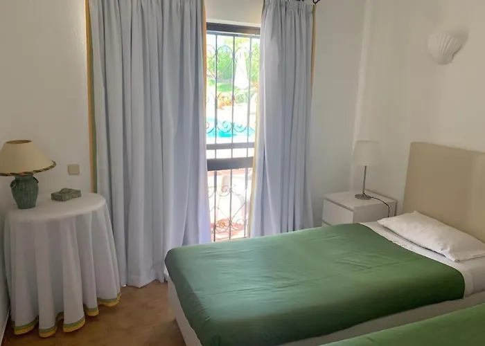 Casa Camelia Βιλαμούρα