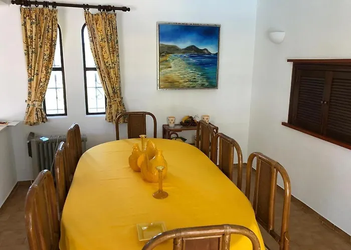 Casa Camelia Βιλαμούρα